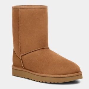 Womens UGG® Classic Short II Boot - Chestnut